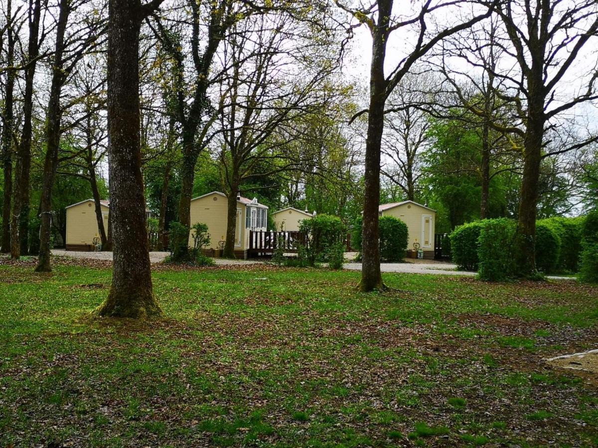 Camping De La Croix D'Arles Bourg  ภายนอก รูปภาพ